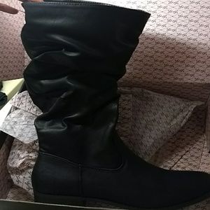 Victoria Secret Scrunch black boots